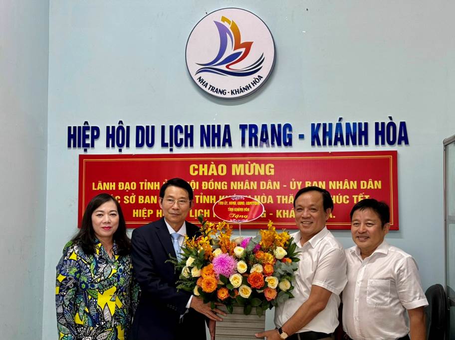 Lãnh đạo Tỉnh thăm, chúc Tết Hiệp hội du lịch Nha Trang- Khánh Hòa đầu năm 2024